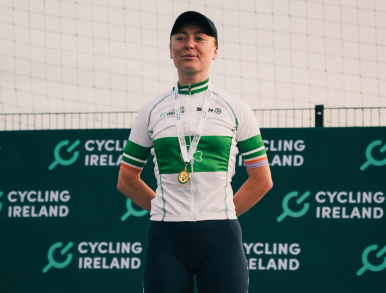 cycling ireland lara copia